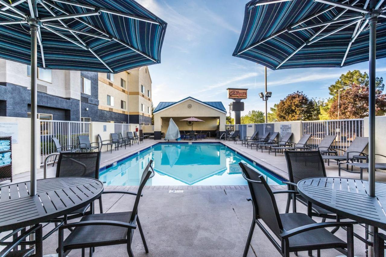 Hotel Fairfield 3*
