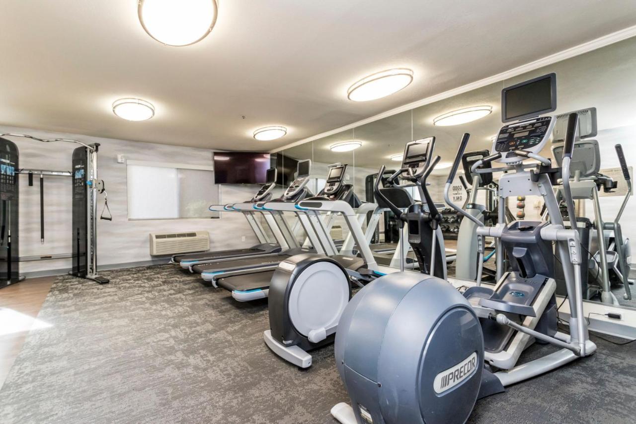 Fairfield Hotel 3*